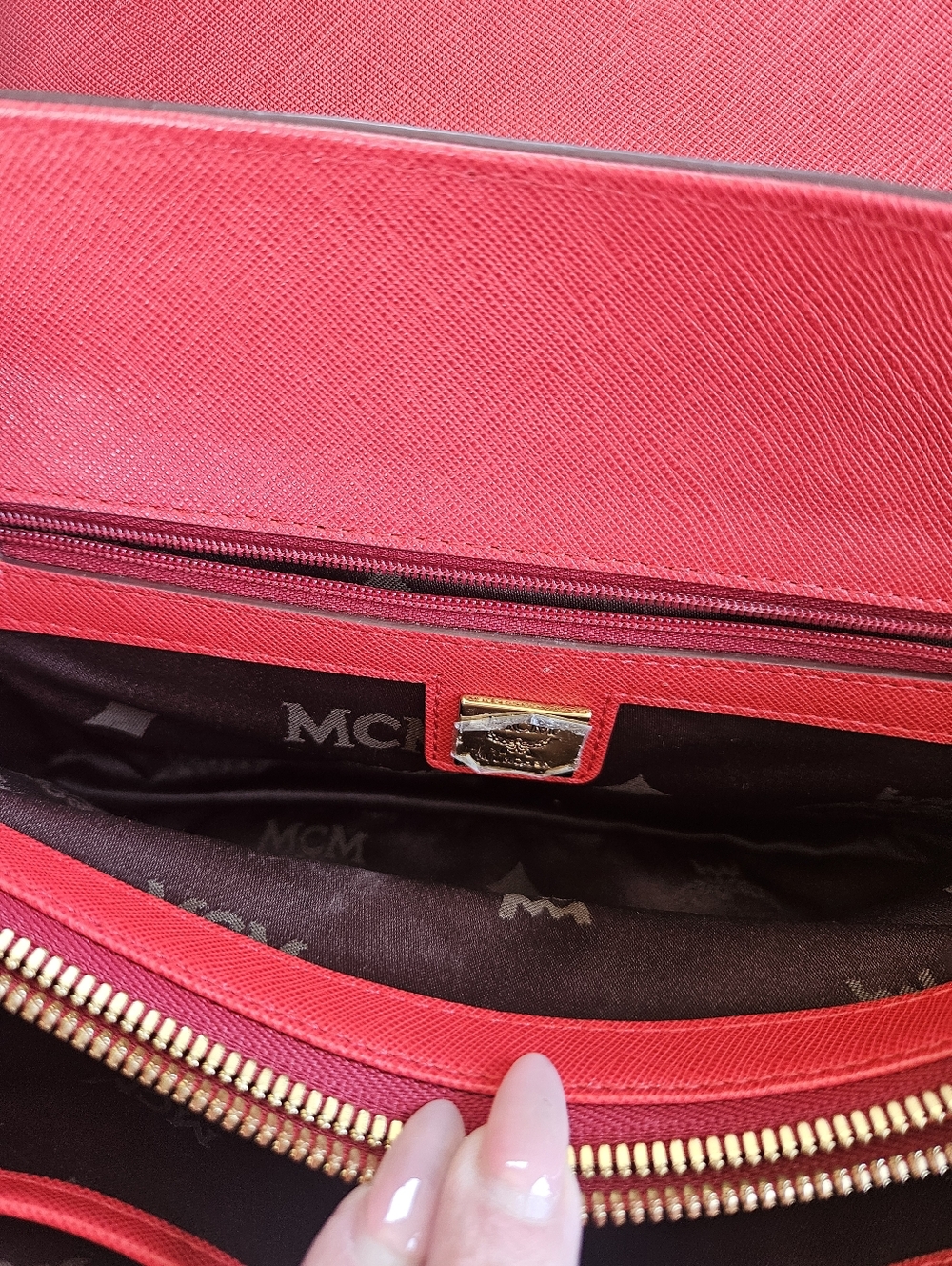 MCM Red Saffiano Leather Shoulder Crossbody Bag - Picture 4 of 10